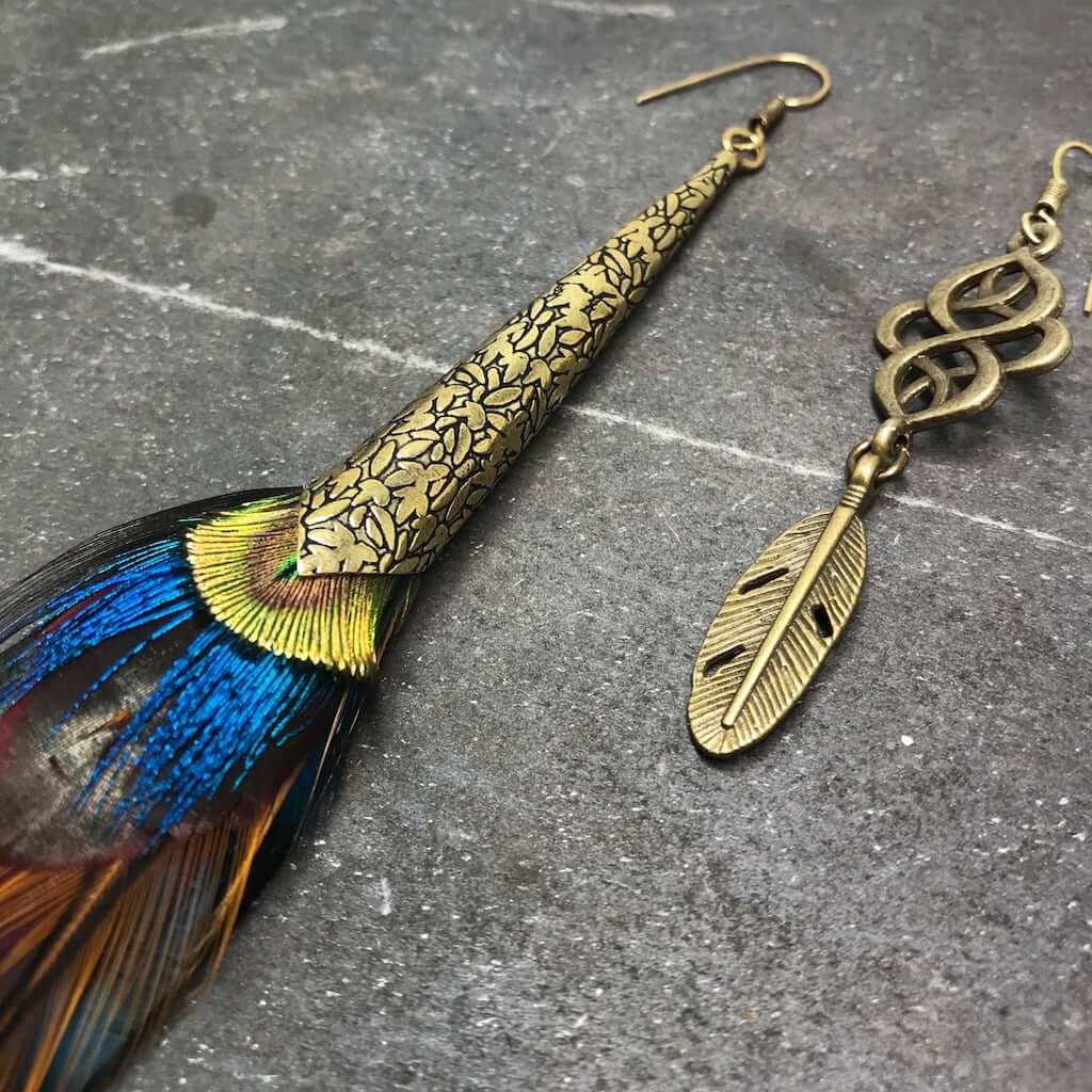 Boucles d'oreilles plumes multicolores en bronze Cosmo