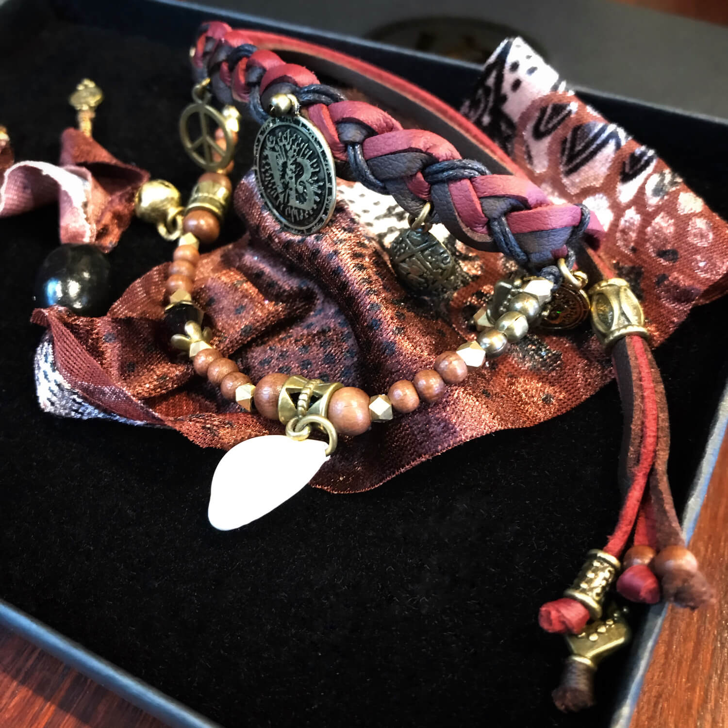 Velvet Underground Cuff Bracelet Set Pirate Layered Gypsy Fabric Wrist Wrap Unisex Bracelet Set For Men And Women Rock n Roll Style