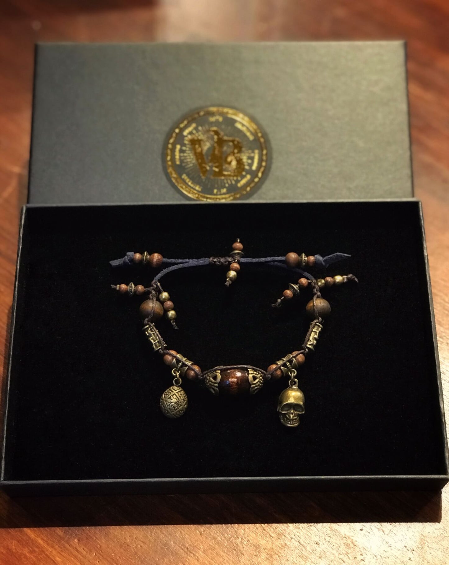 Pulsera gris botín pirata