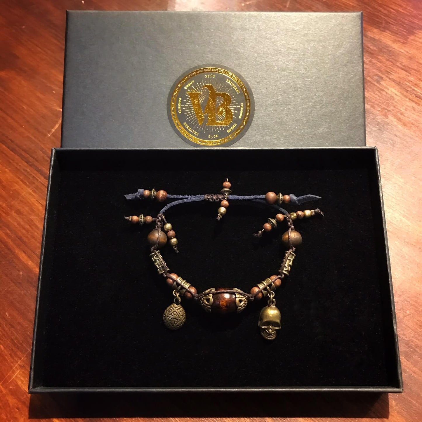 Pulsera gris botín pirata