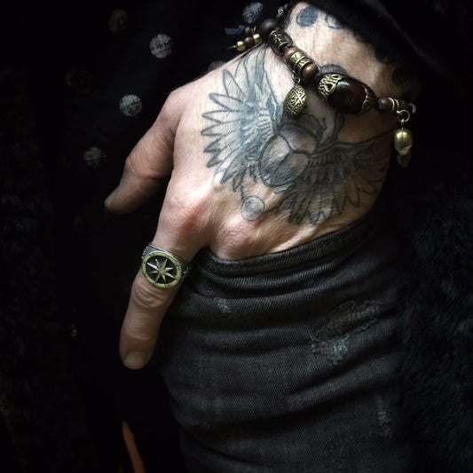 Pulsera gris botín pirata