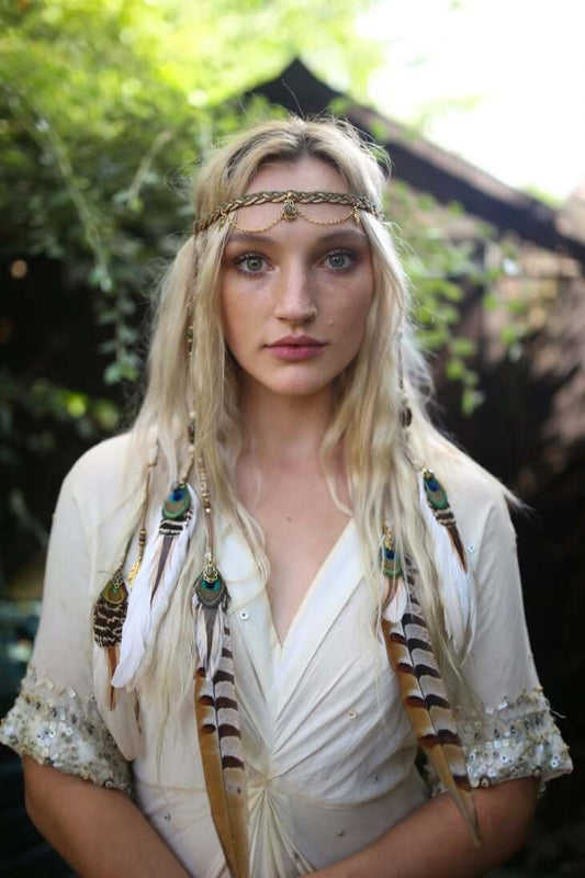 Tocado de plumas de laboradita del bosque esmeralda