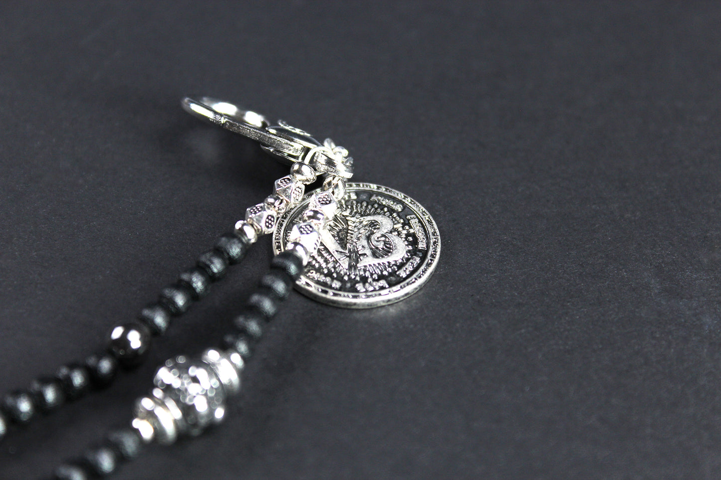 The Skullduggery Keychain - for pants trousers jeans pirate rock n roll style unisex for men and women biker fashion, chain for pants