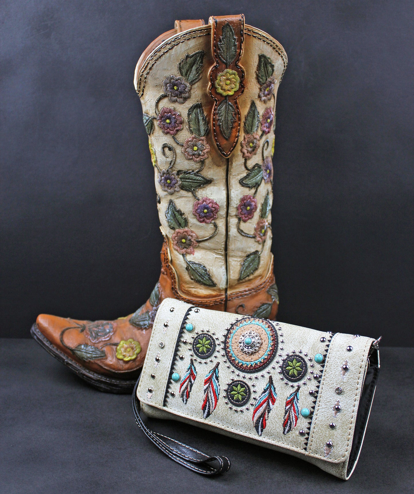 Western Cowgirl Clutch Wallet: Cream PU Leather Purse with stitched feather motif