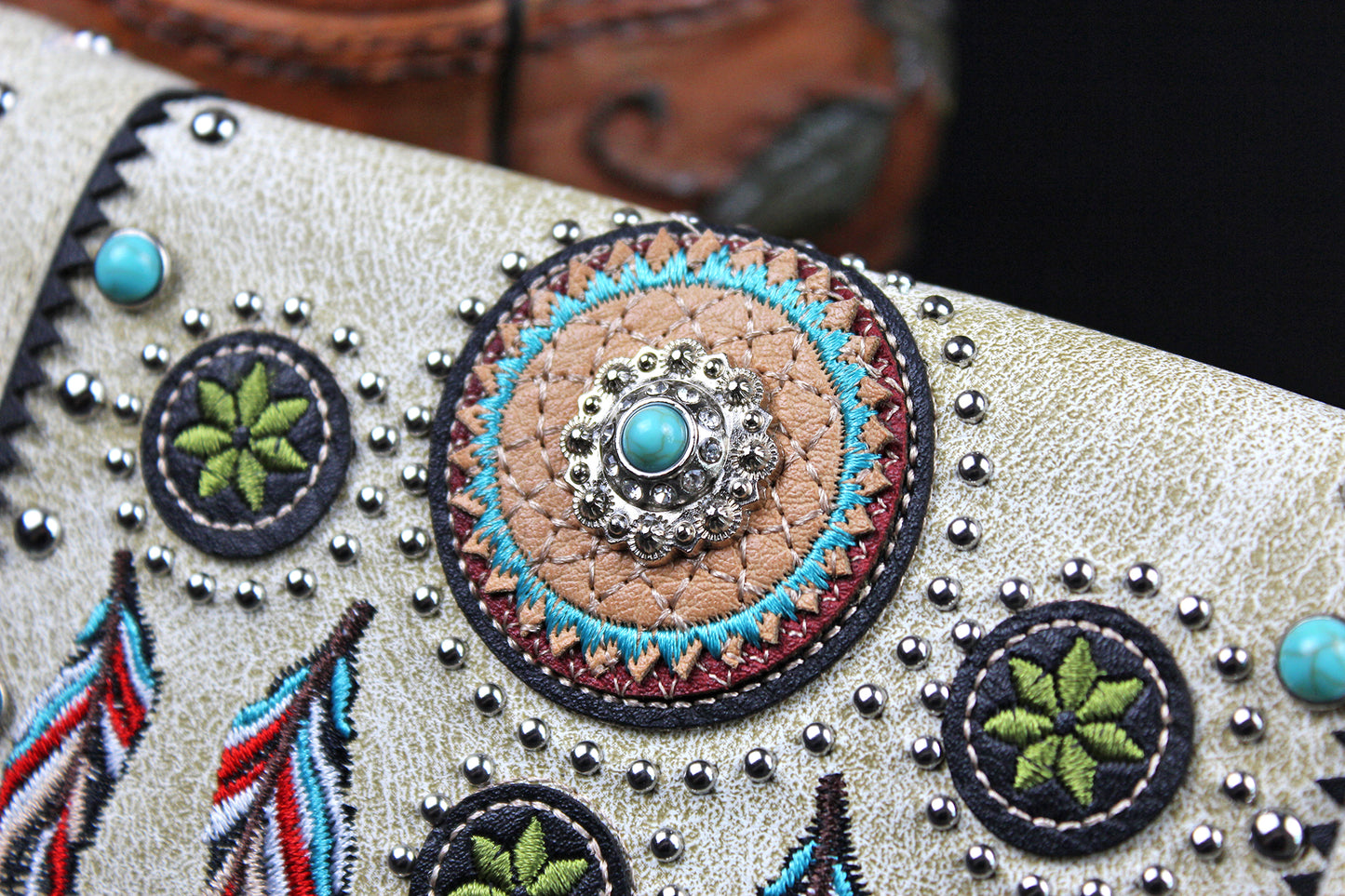 Western Cowgirl Clutch Wallet: Cream PU Leather Purse with stitched feather motif
