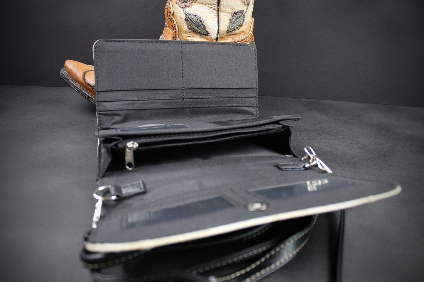 Western Cowgirl Clutch Wallet: Cream PU Leather Purse with stitched feather motif