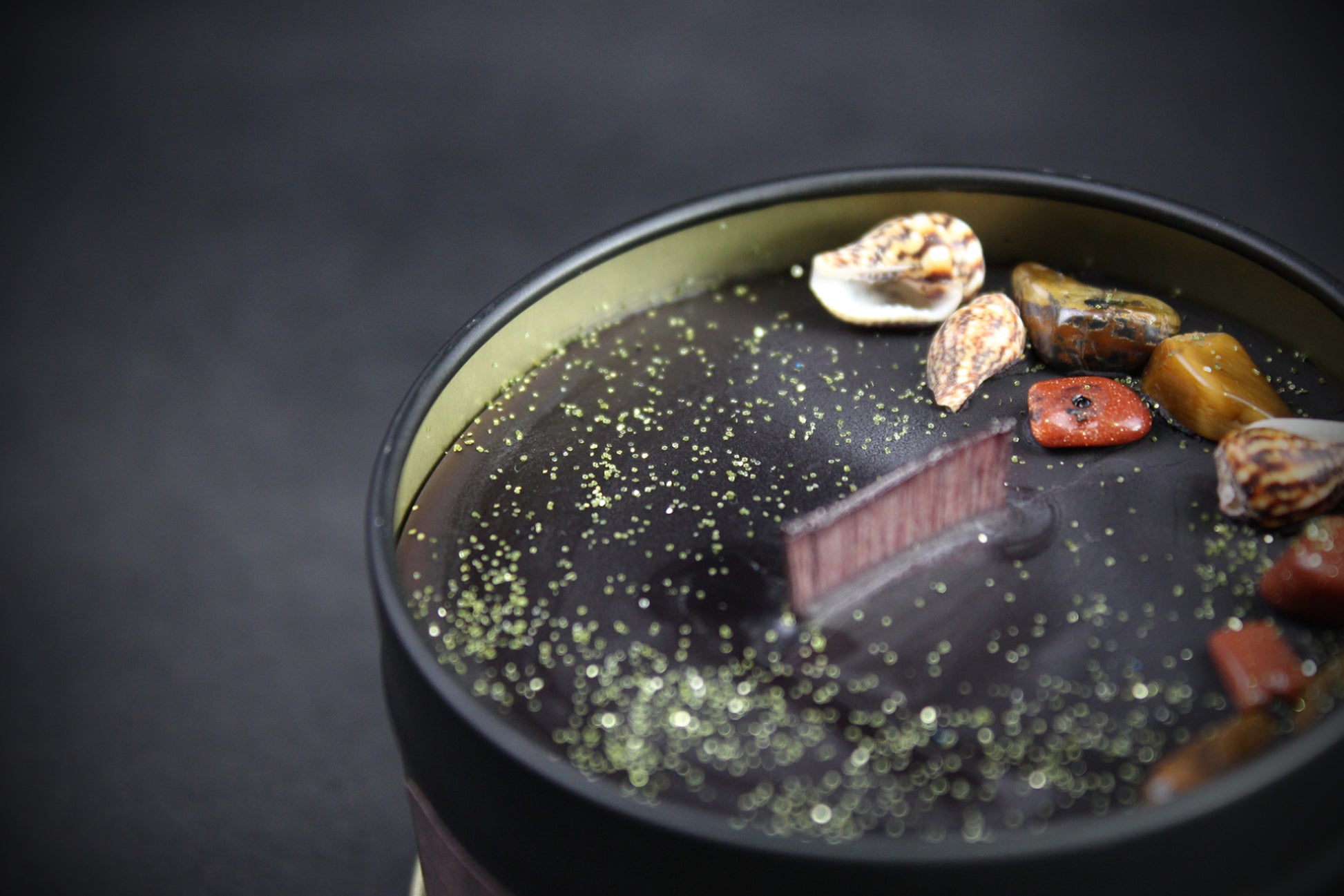 Velvet Smoke : Black Wax Scented Candle With Hints of Citrus & Tobacco