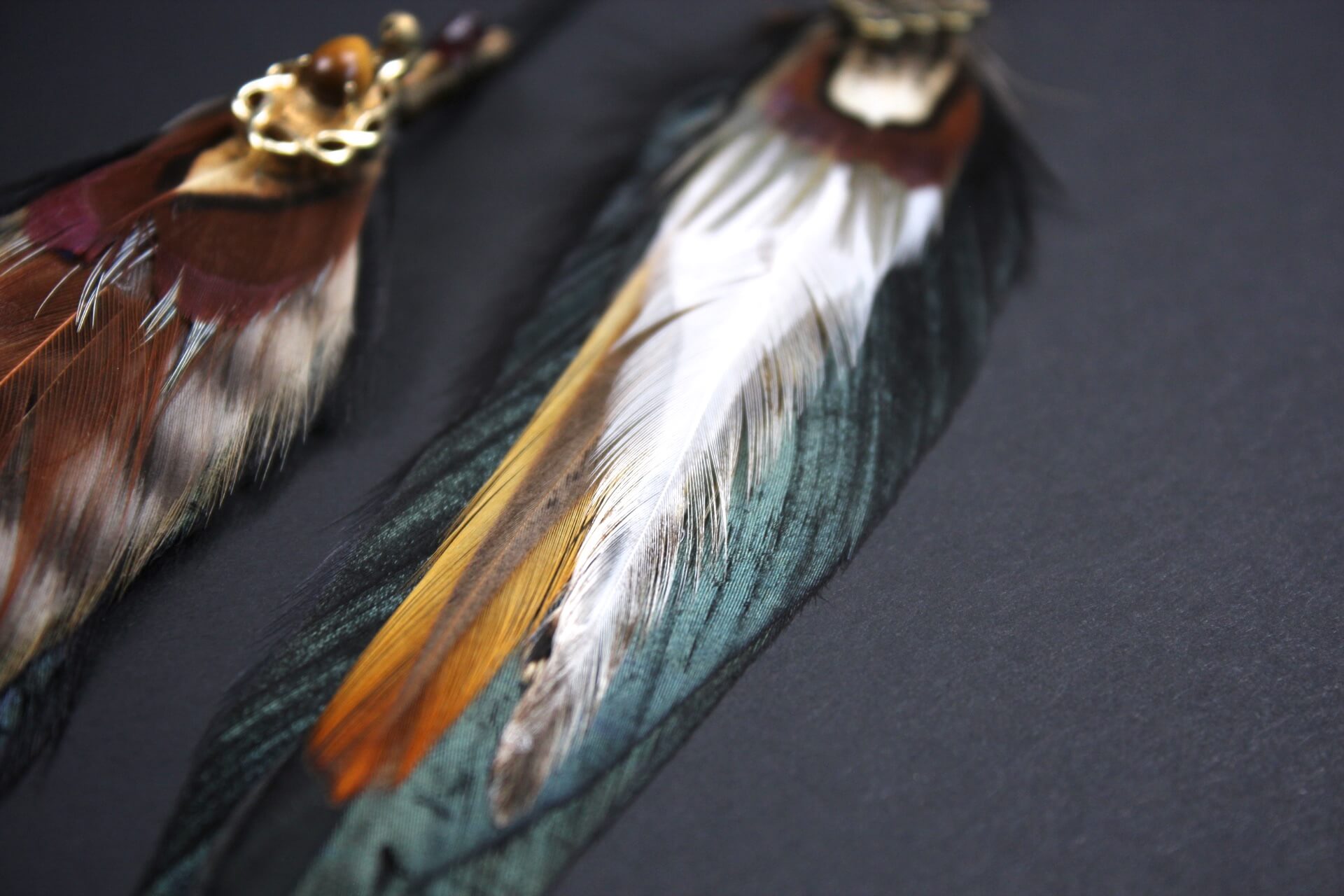 Natural Emerald Heart Feather Hair Clip