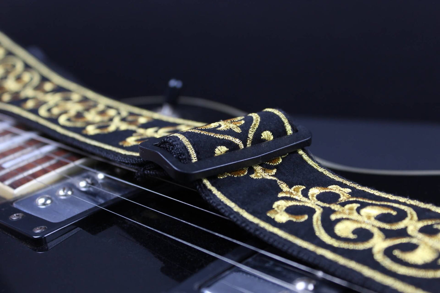 Vera Black Guitar Strap