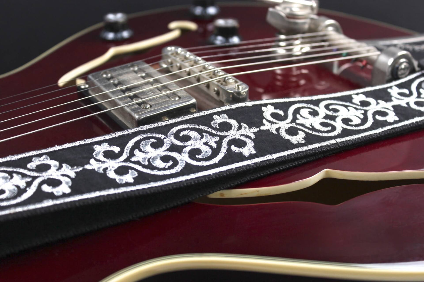 Vera Black Guitar Strap