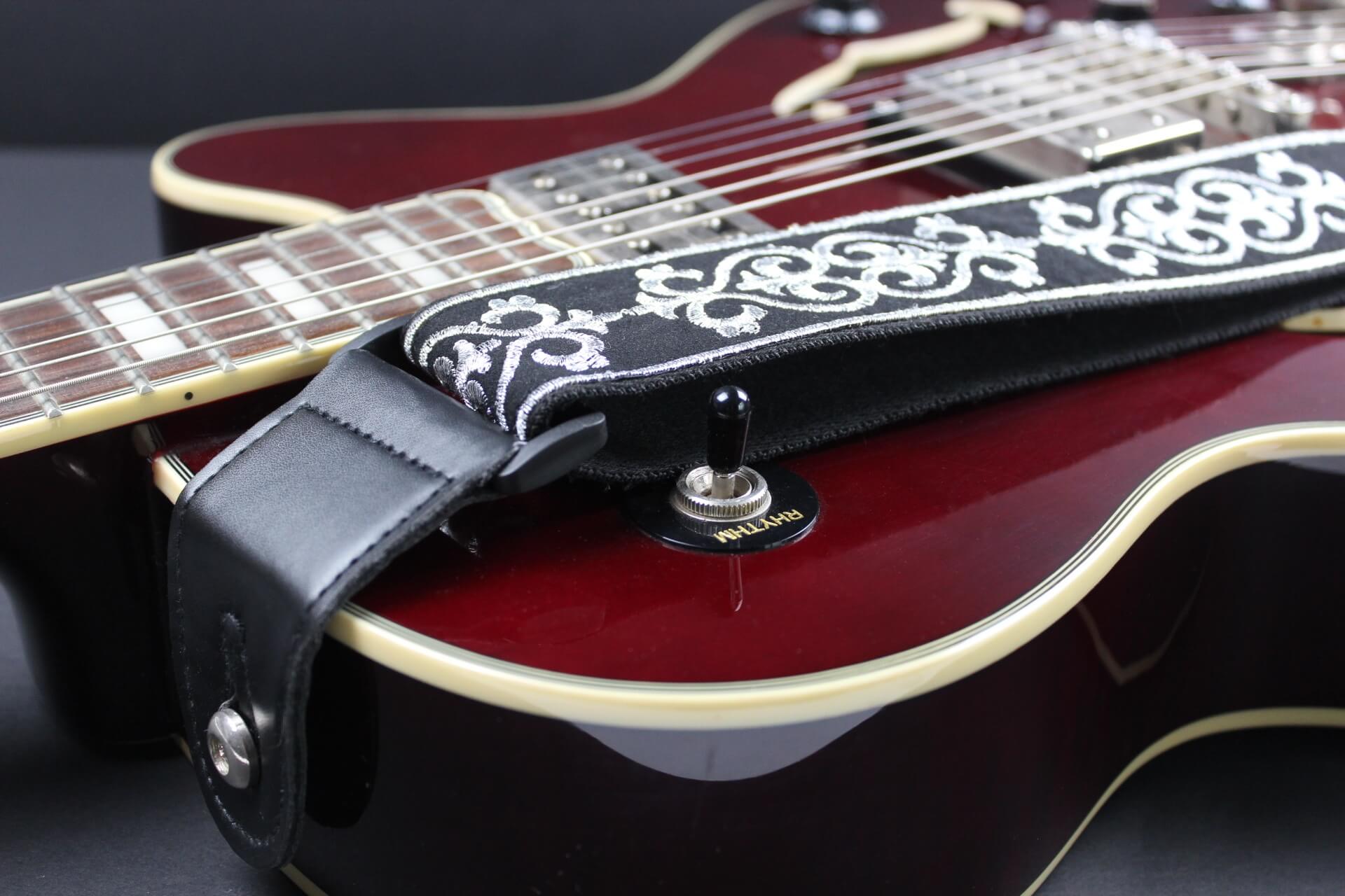 Vera Black Guitar Strap