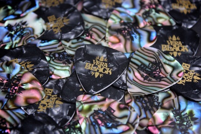 Vera Black guitar pick