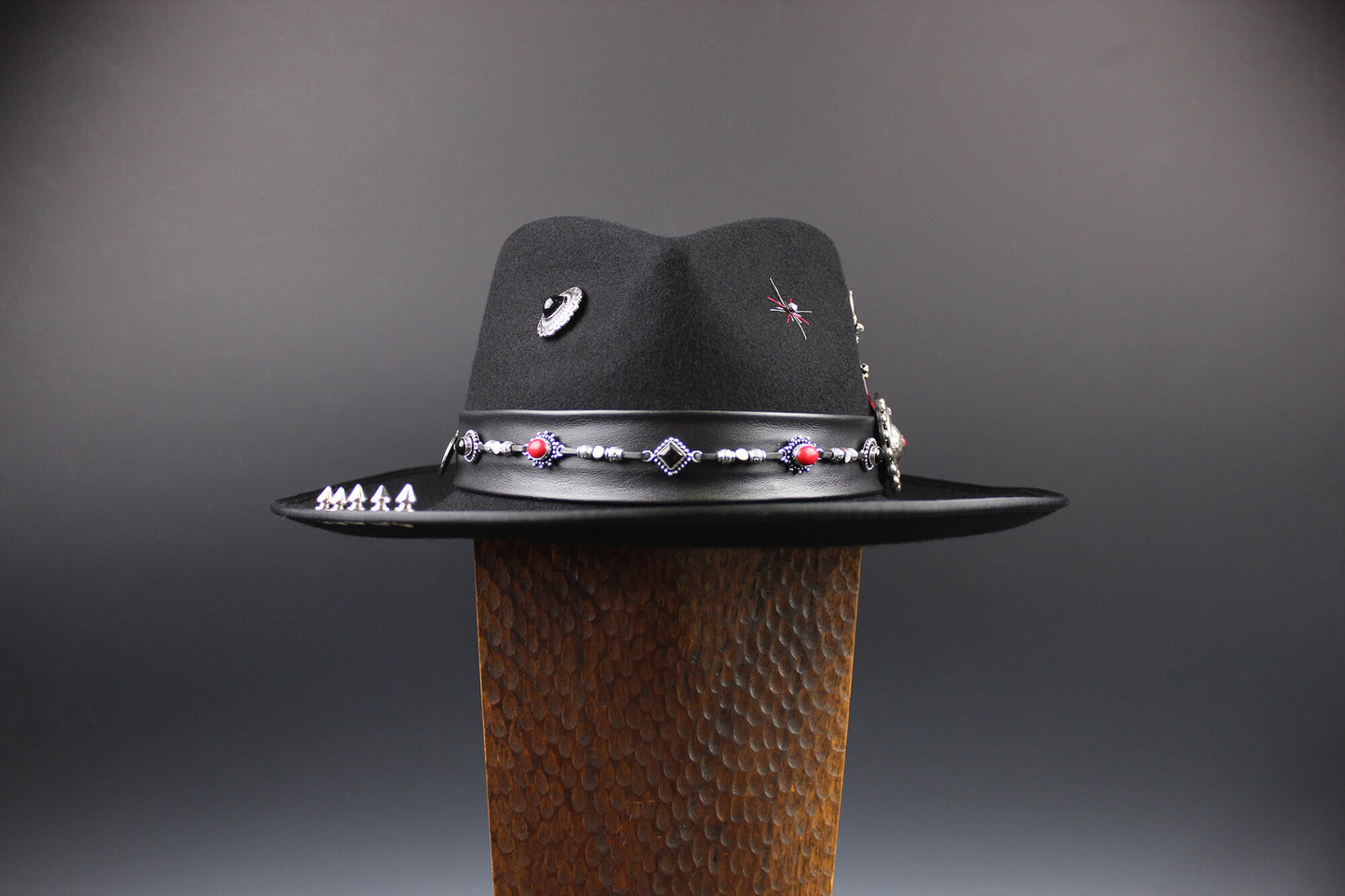 The Rebel Yell Fedora - Hat Rock and Roll Style Hat Unisex For Men And Women Blues Gig Musician Hat Black And Silver Detailing