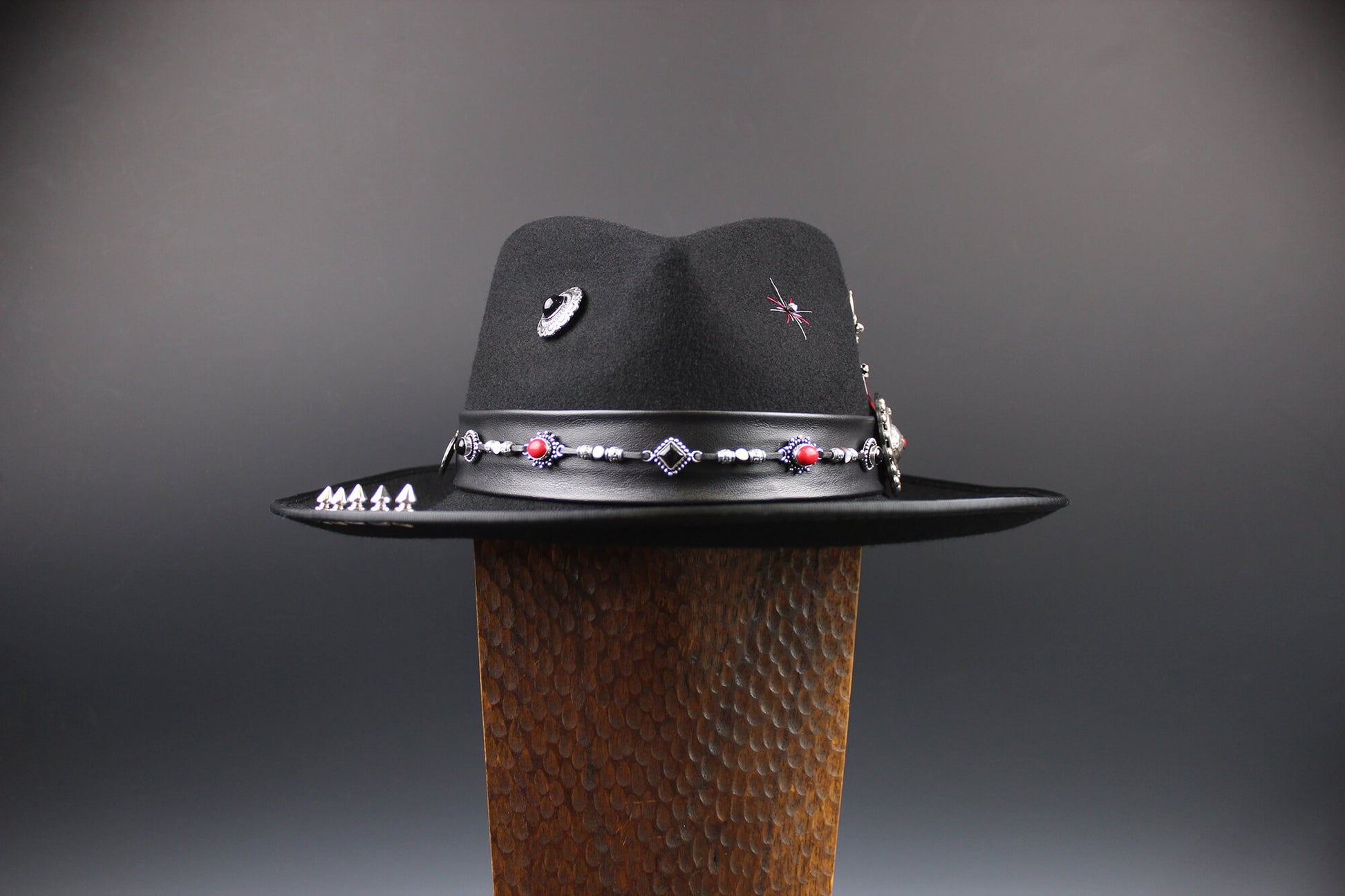 The Rebel Yell Fedora - Hat Rock and Roll Style Hat Unisex For Men And Women Blues Gig Musician Hat Black And Silver Detailing