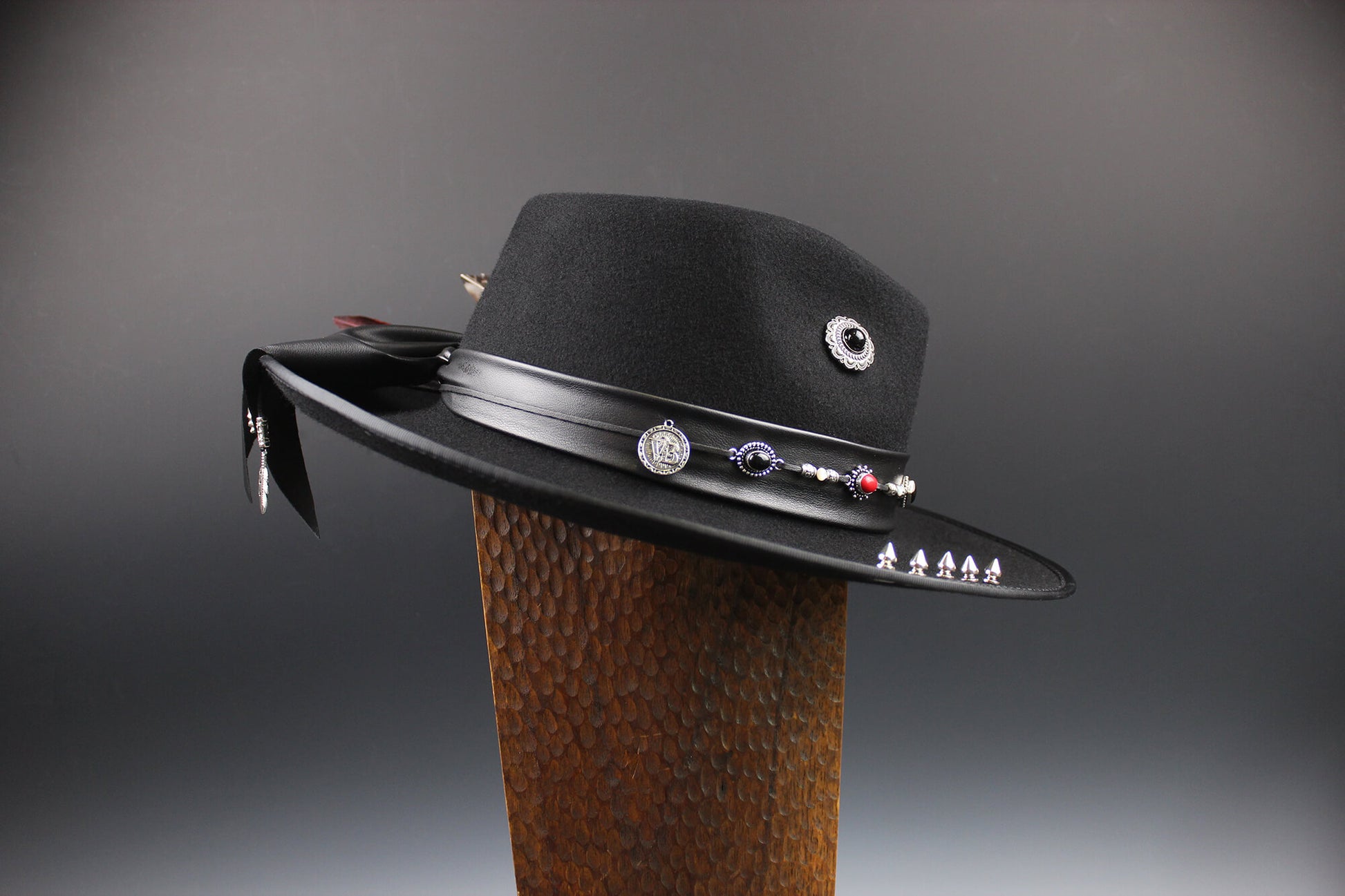 The Rebel Yell Fedora - Hat Rock and Roll Style Hat Unisex For Men And Women Blues Gig Musician Hat Black And Silver Detailing