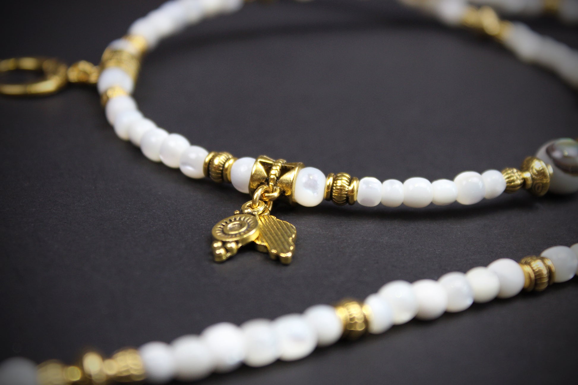 White Troca Shell Beaded Glasses Chain: Bohemian Pirate Style With Gold Detailing