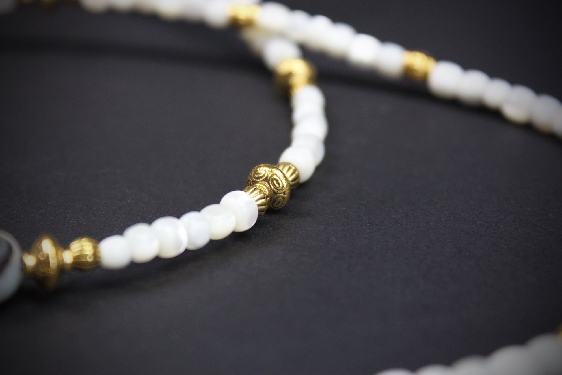 White Troca Shell Beaded Glasses Chain: Bohemian Pirate Style With Gold Detailing