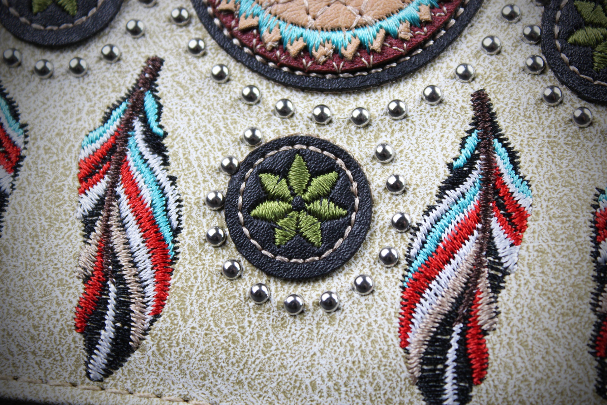 Western Cowgirl Clutch Wallet: Cream PU Leather Purse with stitched feather motif