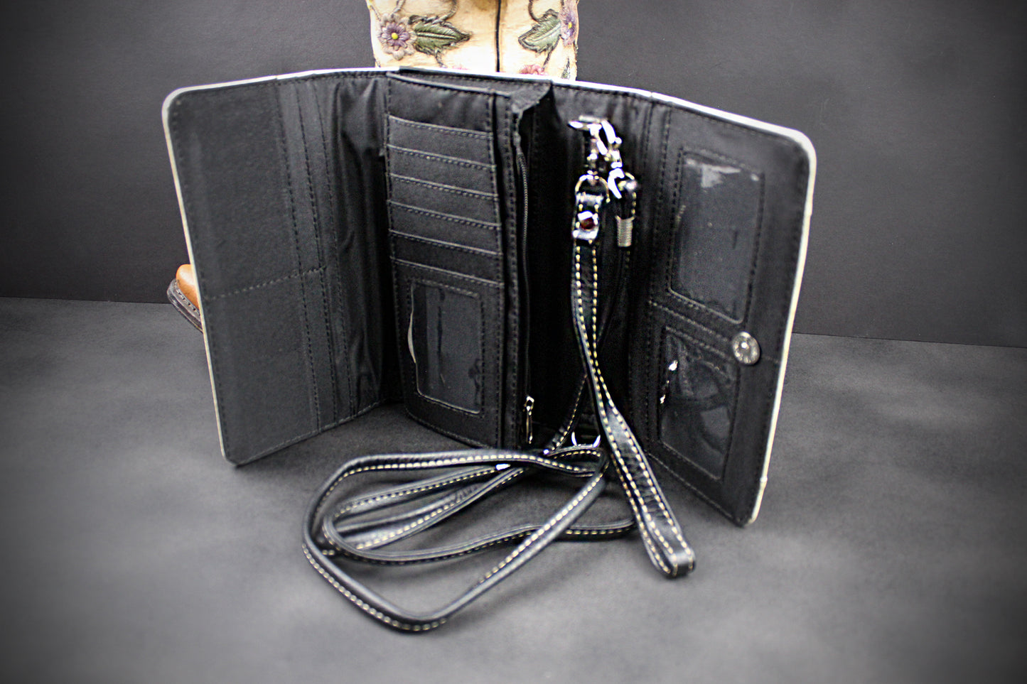 Western Cowgirl Clutch Wallet: Cream PU Leather Purse with stitched feather motif