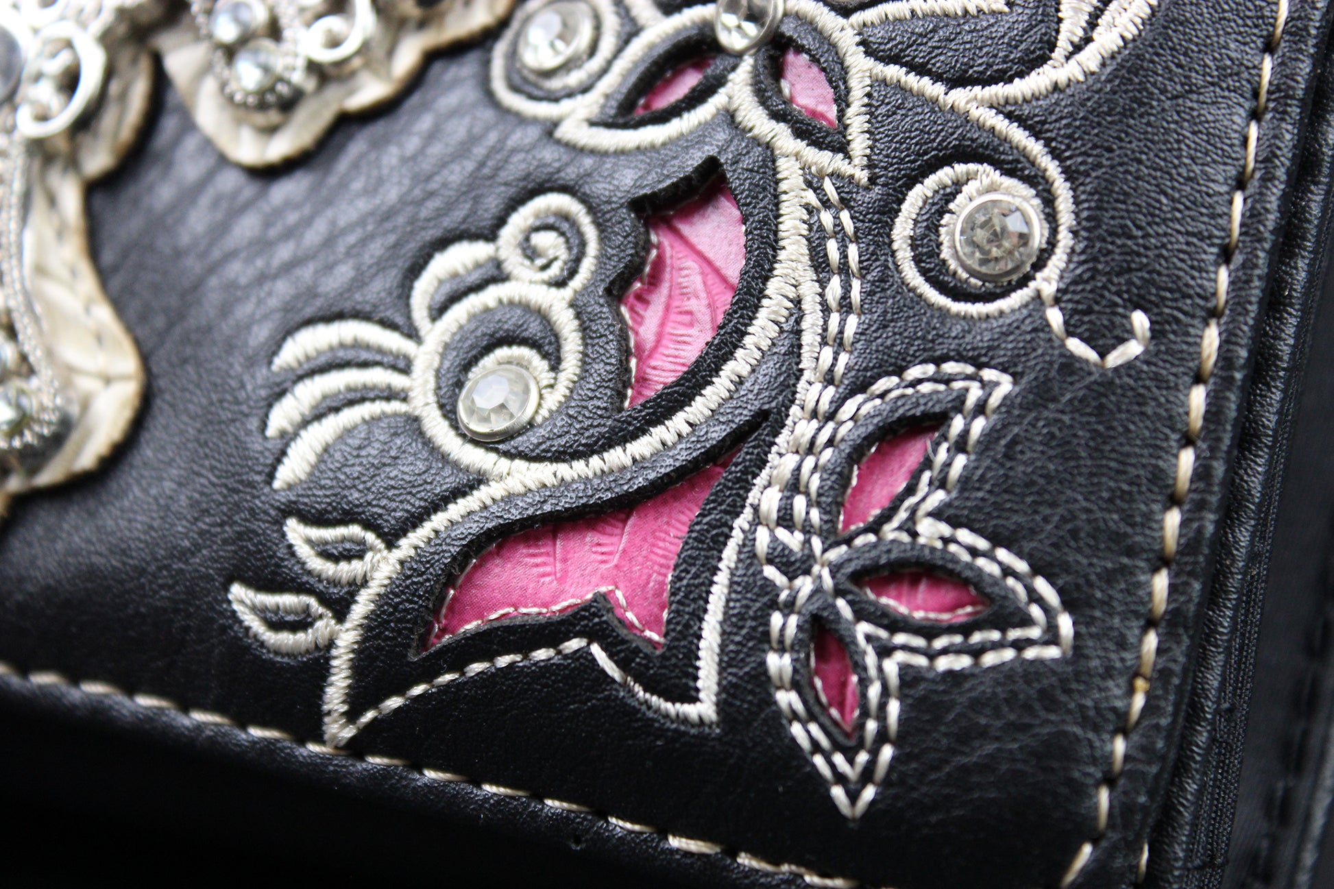 Western Cowgirl Clutch Wallet: Black & Pink PU Leather Purse with stitched cross motif