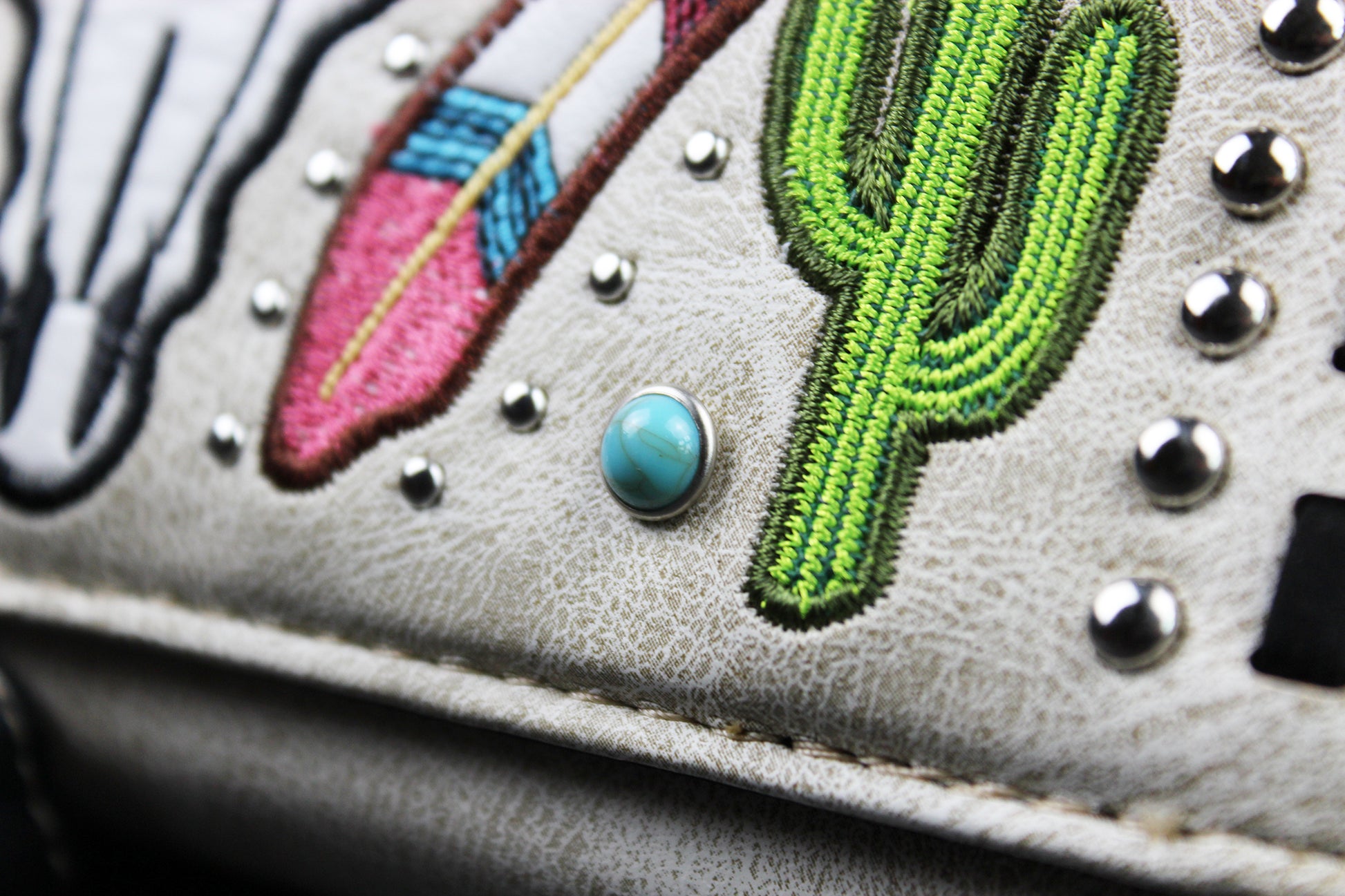 Western Cowgirl Clutch Wallet: Cream PU Leather Purse with stitched cow skull feather and cactus motif