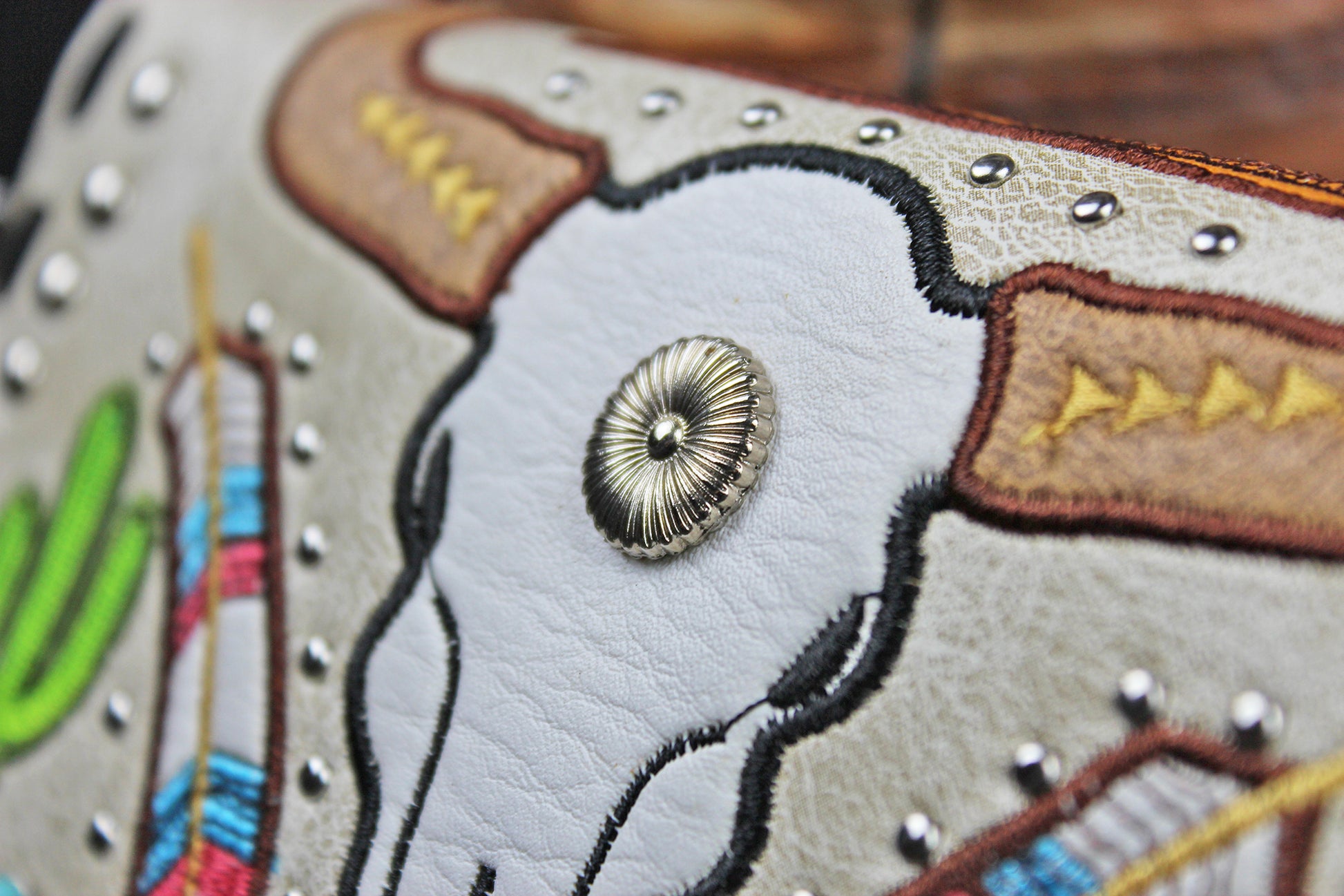 Western Cowgirl Clutch Wallet: Cream PU Leather Purse with stitched cow skull feather and cactus motif