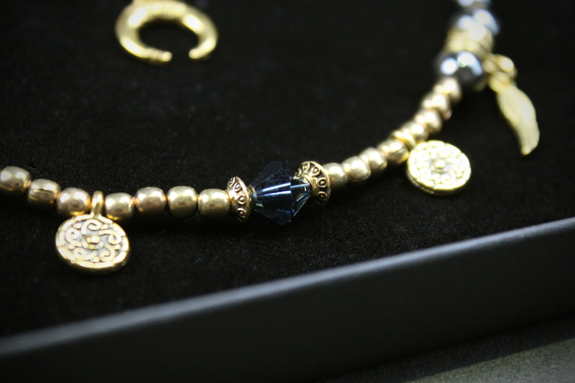 Hematite & Labradorite Choker : 3 in 1 Bohemian Anklet Armband Choker With Gold Detailing