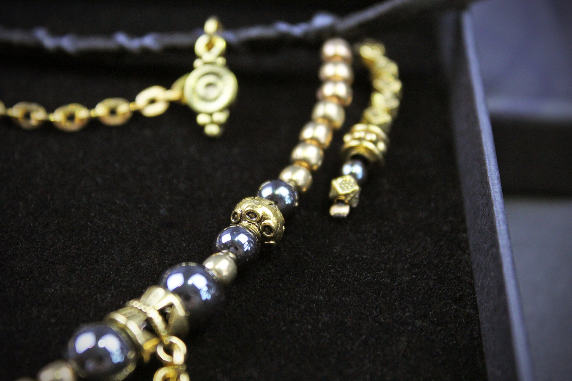 Hematite & Labradorite Choker : 3 in 1 Bohemian Anklet Armband Choker With Gold Detailing