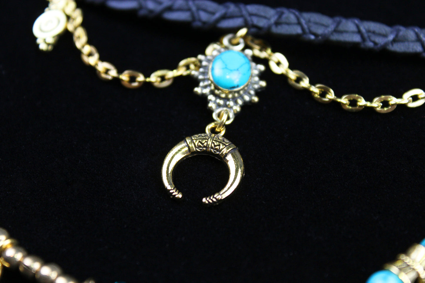 Turquoise Phoenix : Bohemian Turquoise & Howlite Anklet Choker Armband