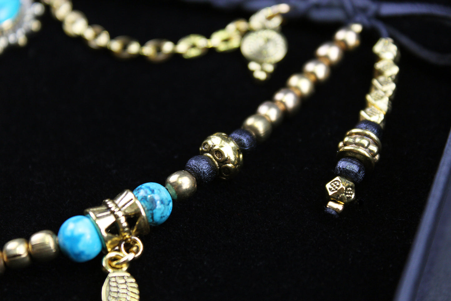 Turquoise Phoenix : Bohemian Turquoise & Howlite Anklet Choker Armband