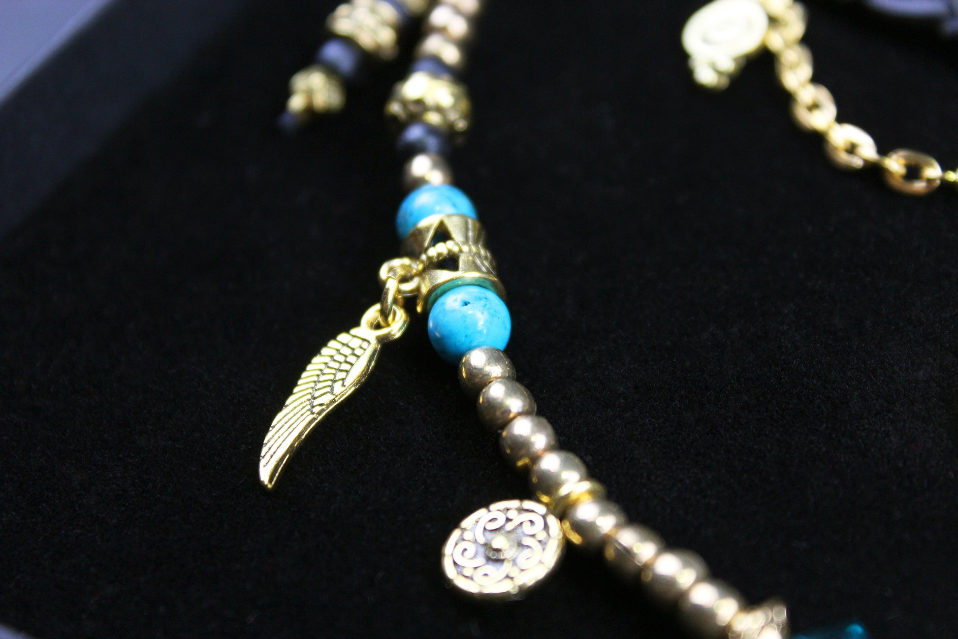 Turquoise Phoenix : Bohemian Turquoise & Howlite Anklet Choker Armband