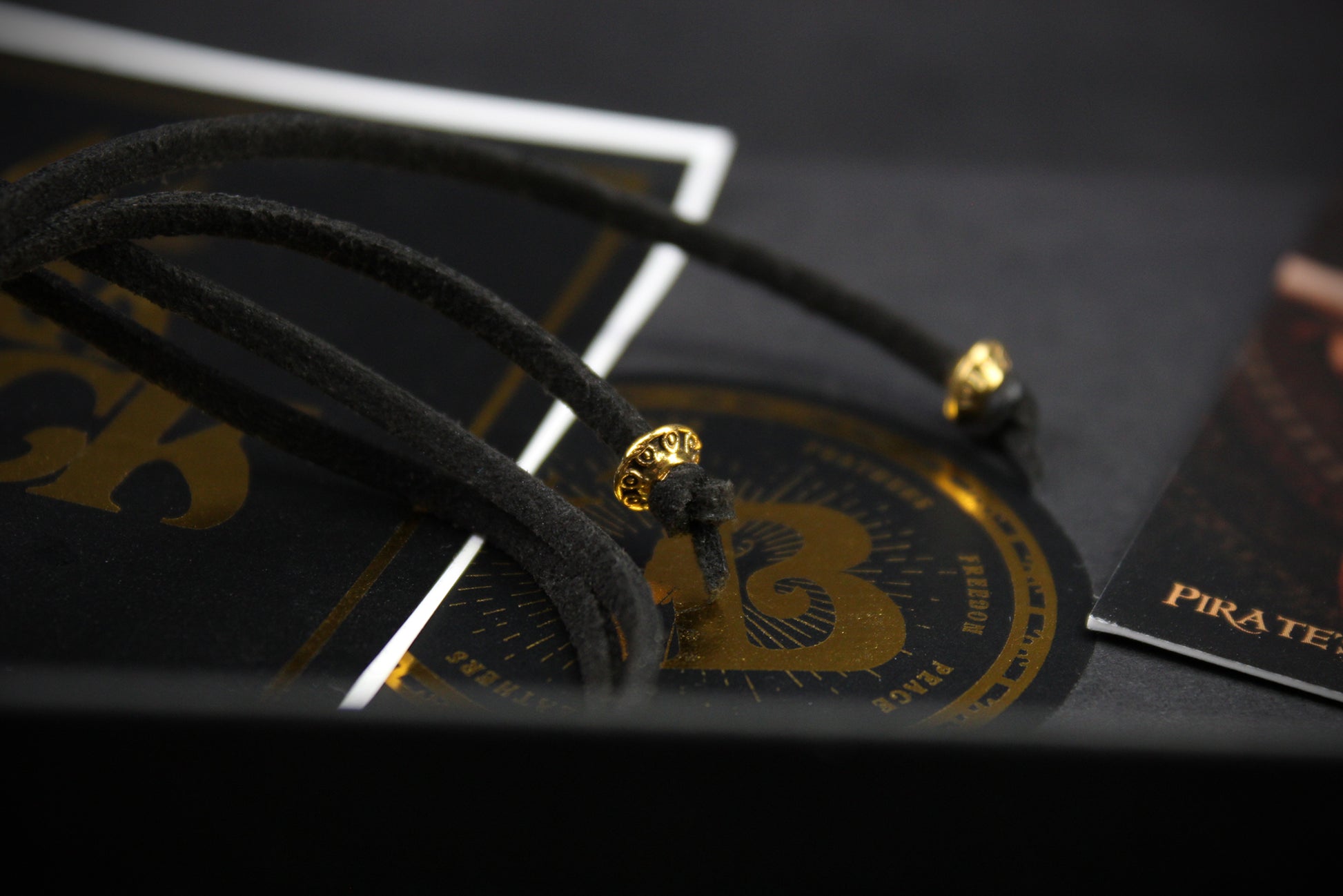 Turquoise Phoenix : Bohemian Turquoise & Howlite Anklet Choker Armband