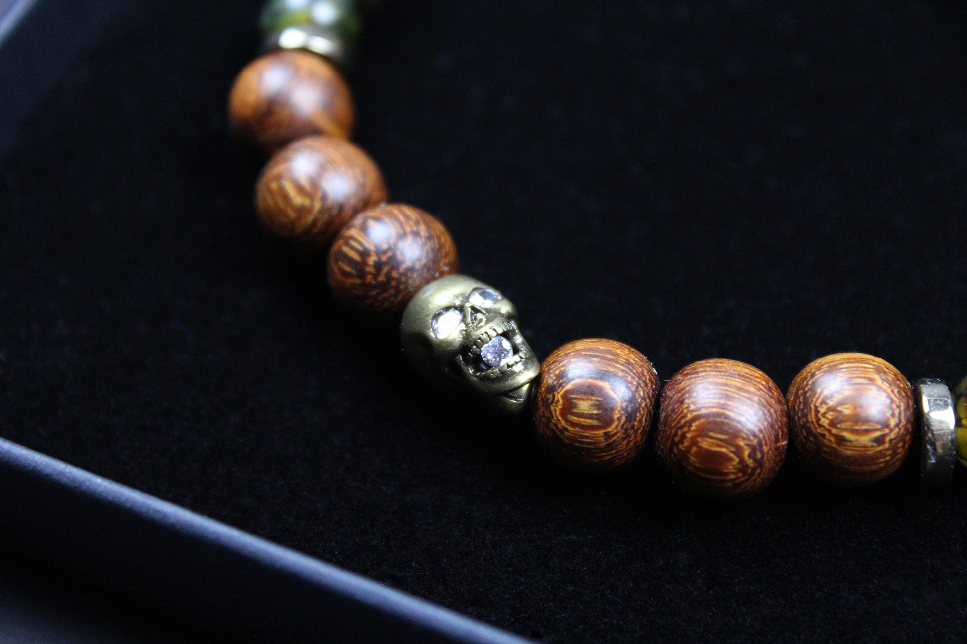 Skull Beaded Bracelet: Dragons Vein, Carnelian & Hematite with Bronze Detail