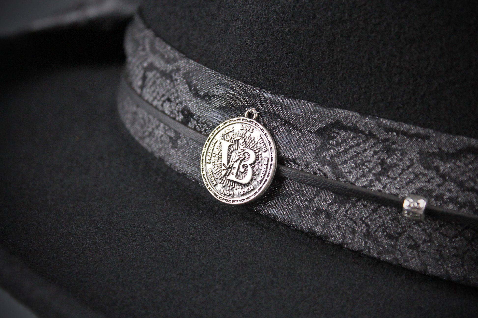 The Silver Hawk Gambler - Handmade Wool Felt Fedora Hat : Country Western Style with Silver Detail