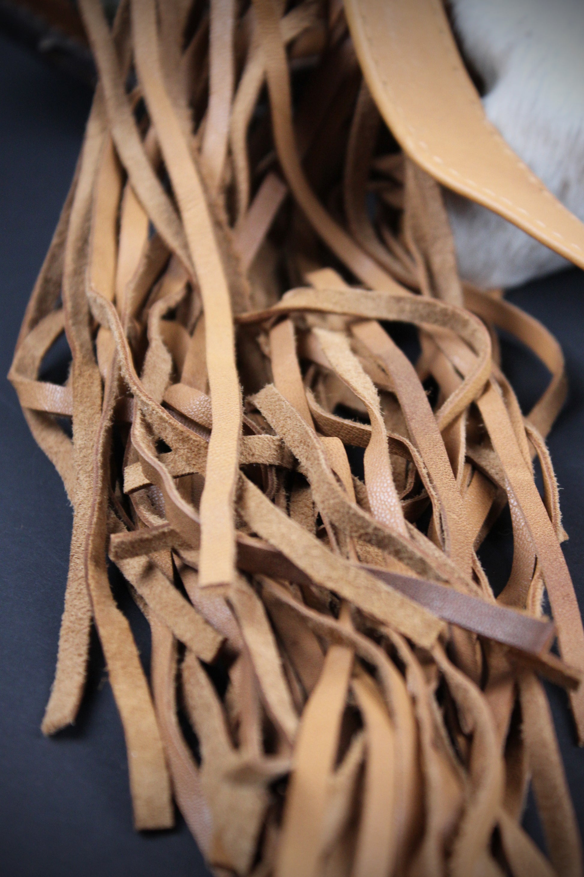 The Prairie Brown Leather Shoulder Bag : Cowhide with Fringe