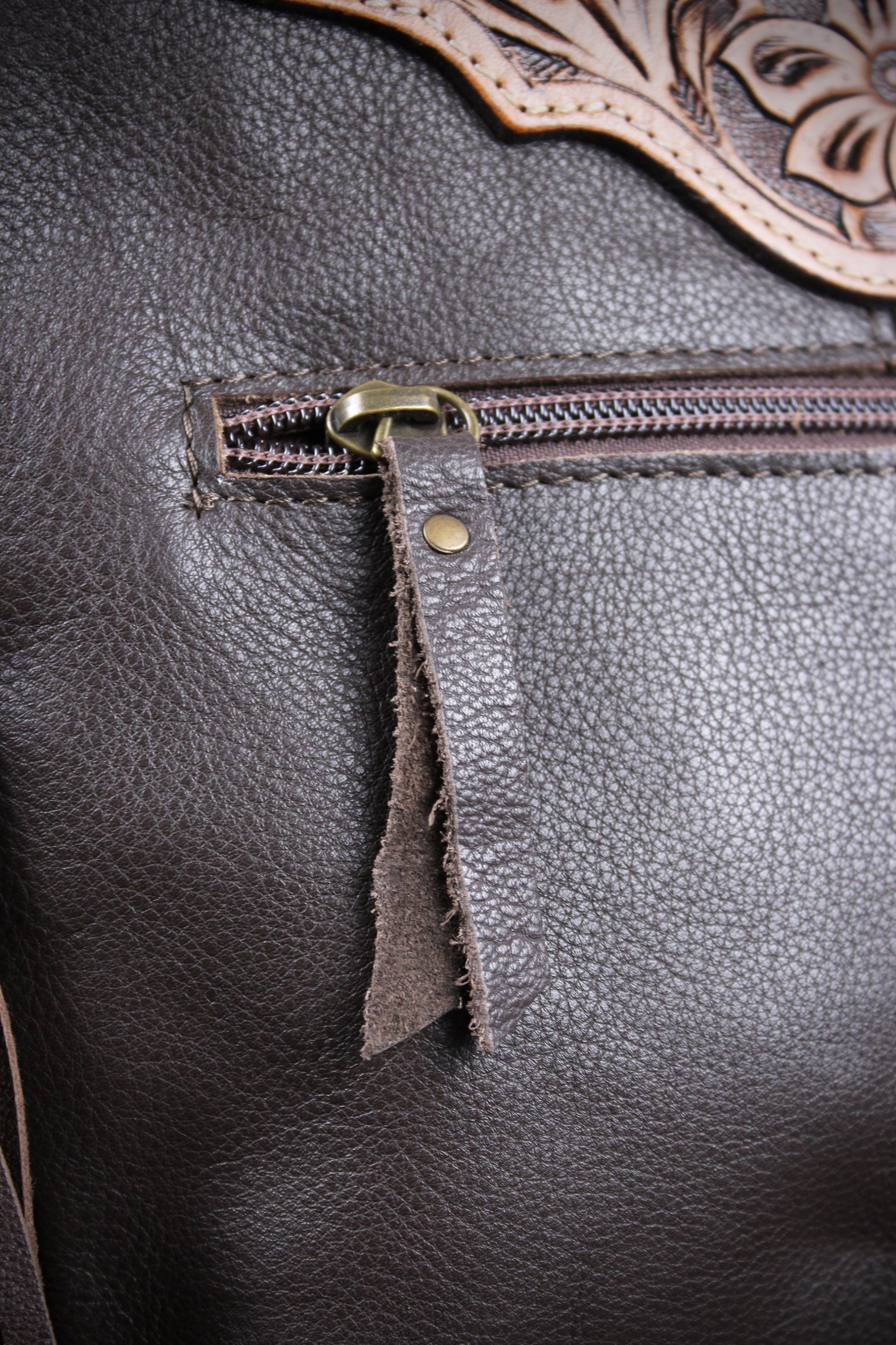 The Acid Leather Shoulder Bag : Cowhide with Fringe