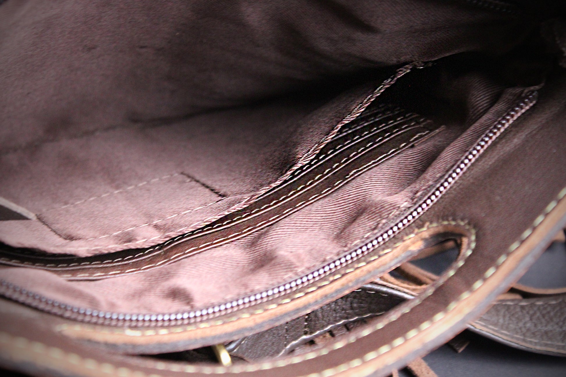 The Acid Leather Shoulder Bag : Cowhide with Fringe