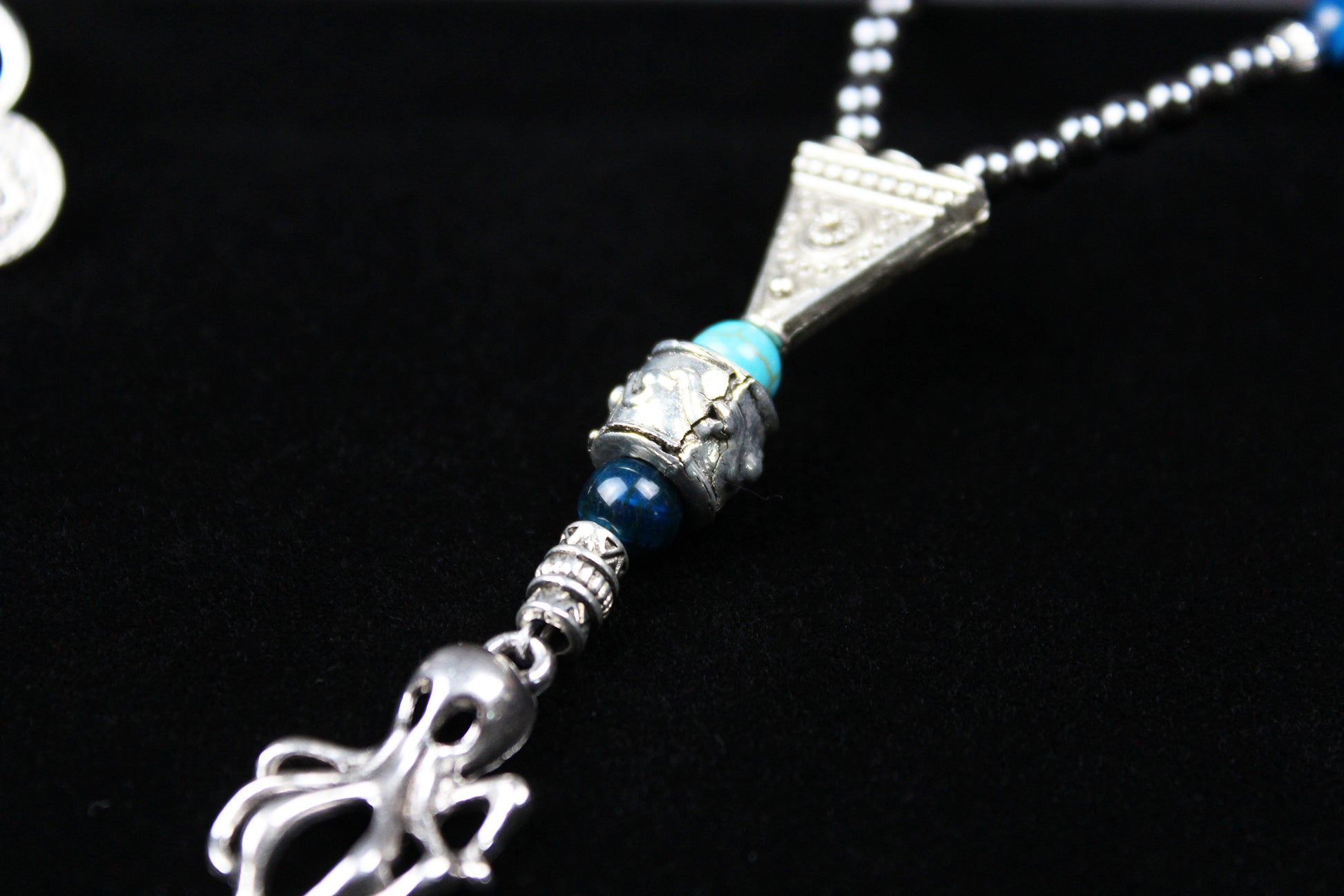 The Kraken Necklace : Short Unisex Necklace with intricate beading and an octopus pendant