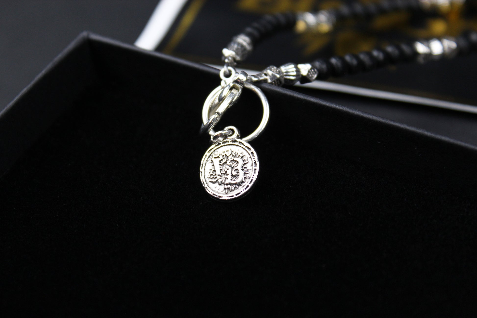 The Kraken Necklace : Short Unisex Necklace with intricate beading and an octopus pendant