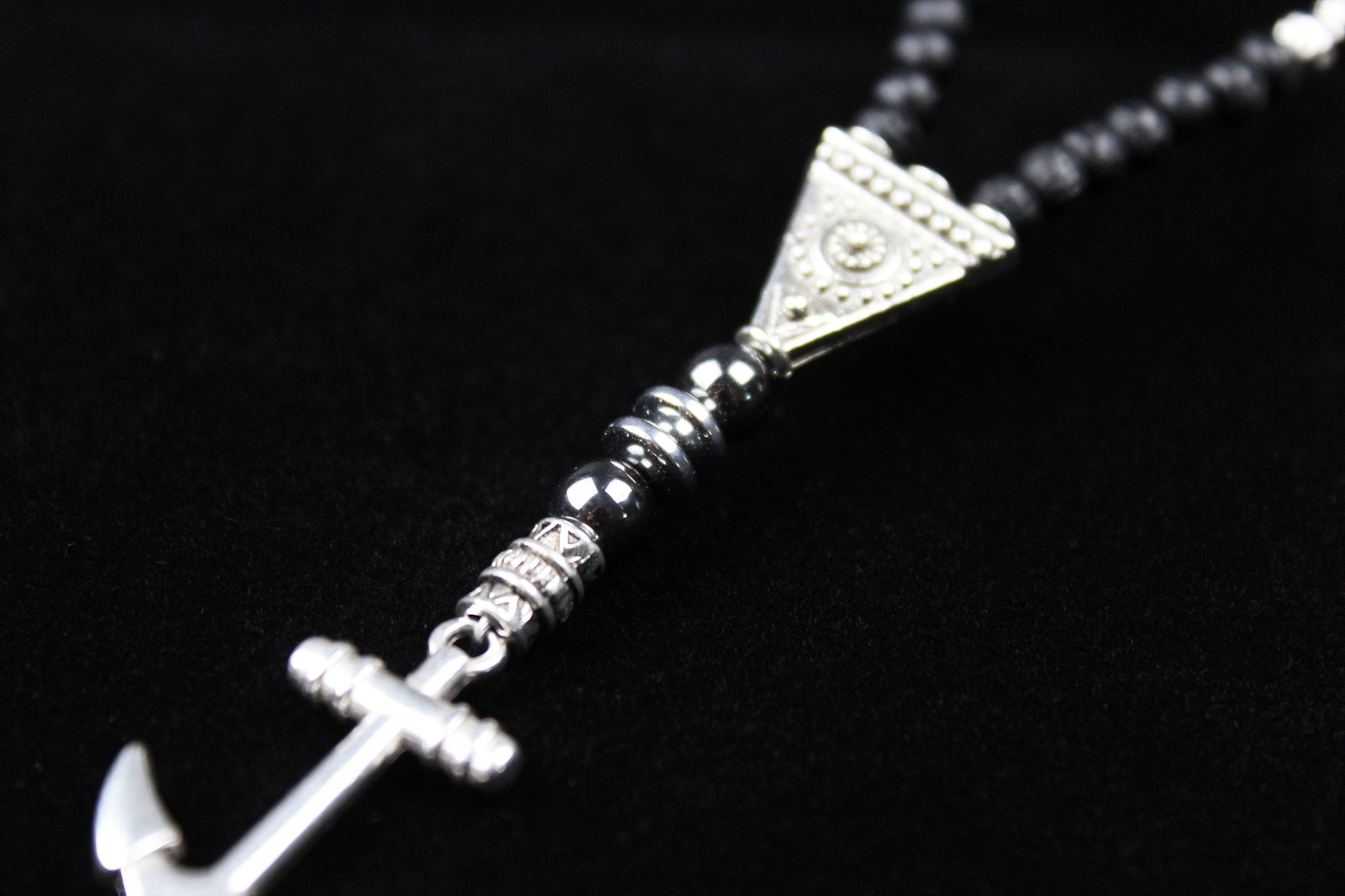 The Davey Jones Necklace : Short Unisex Necklace with black and silver detailing and a cool anchor pendant