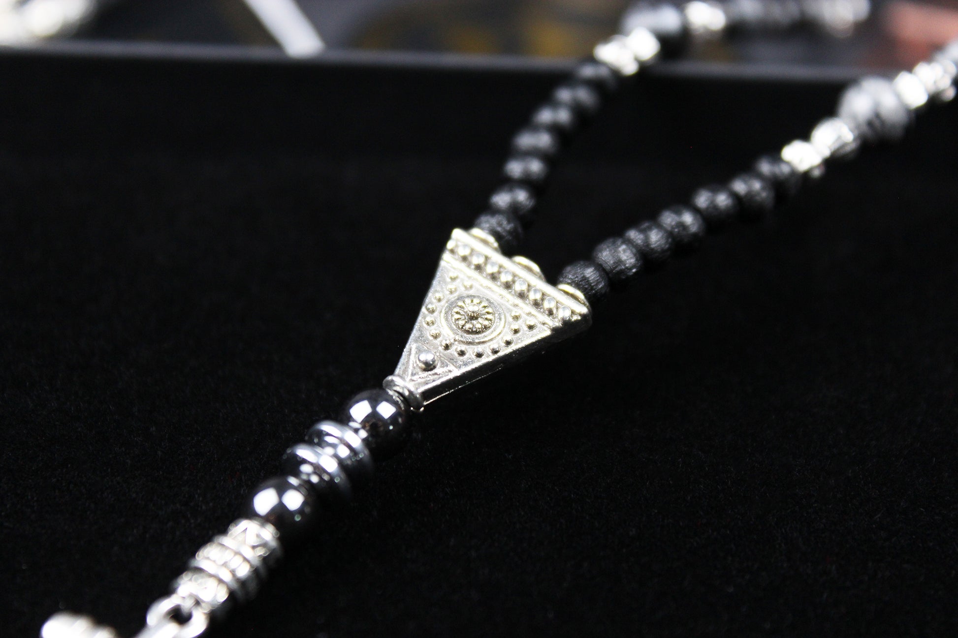 The Davey Jones Necklace : Short Unisex Necklace with black and silver detailing and a cool anchor pendant