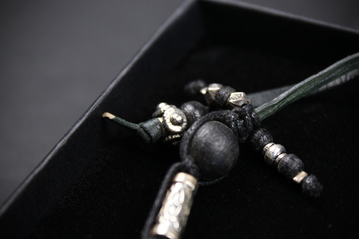 Pirate's Booty Bracelet - Black & Silver : Unisex Adjustable Rock n Roll Leather Bracelet
